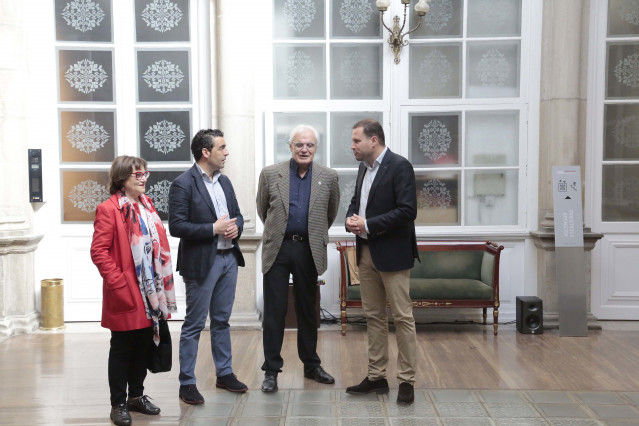 Diputación de Pontevedra y Academia Galega estrechan lazos de colaboración en un encuentro entre instituciones.