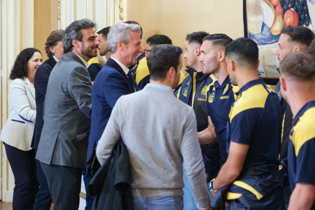 El presidente de la Xunta, Alfonso Rueda, y el conselleiro de Deportes, Diego Calvo, reciben al Deportivo