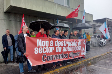 Concentración de CIG-Industria frente al CEAGA en Vigo, en defensa del empleo y de unas condiciones dignas en el sector de la automoción.
