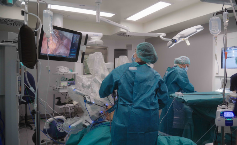 El robot Da Vinci permite realizar cirugías pancreáticas de alta complejidad en el Hospital Quirónsalud A Coruña