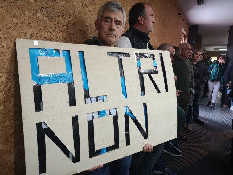 La Plataforma Ulloa Viva alega que el informe del Consello da Cultura es suficiente para detener a Altri