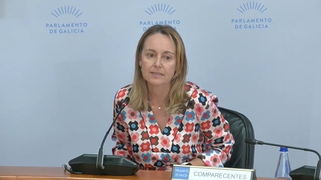 Paula Uría en la Comisión 2ª del Parlamento de Galicia.