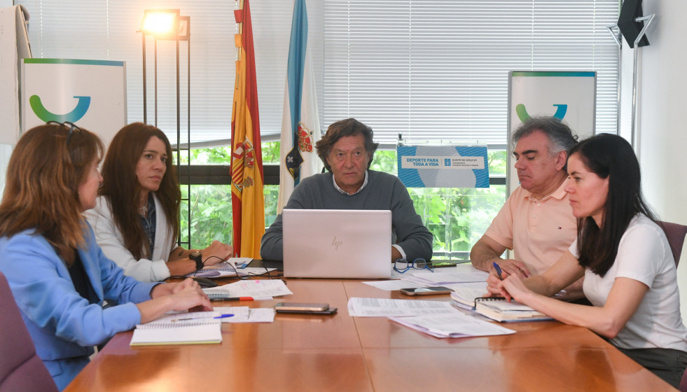Reunión de la Comisión Galega de Control da Violencia, con el secretario xeral para o Deporte, José Ramón Lete Lasa, a la cabeza
