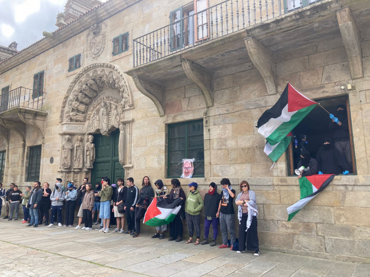 Órdago de los universitarios pro Palestina tras ocupar el rectorado: o la USC rompe con Israel o solo saldrán 