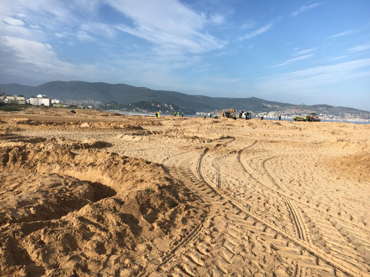 Hasta 200.000 euros de multa en Nigrán por escarbar en Praia América para plantar las hogueras de San Juan