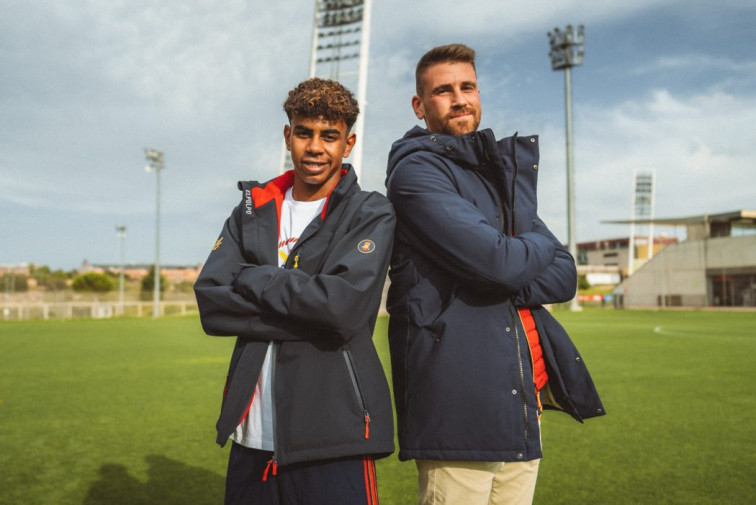 (VÍDEO) La firma gallega elPulpo viste a Lamine Yamal, Joselu o Unai Simón durante esta Eurocopa