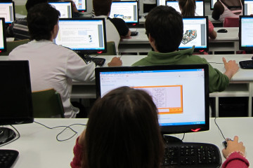 Archivo - Estudiantes, Aulas, Ordenadores