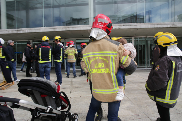 Archivo - Bomberos del Consorcio Provincial de Lugo durante una protesta