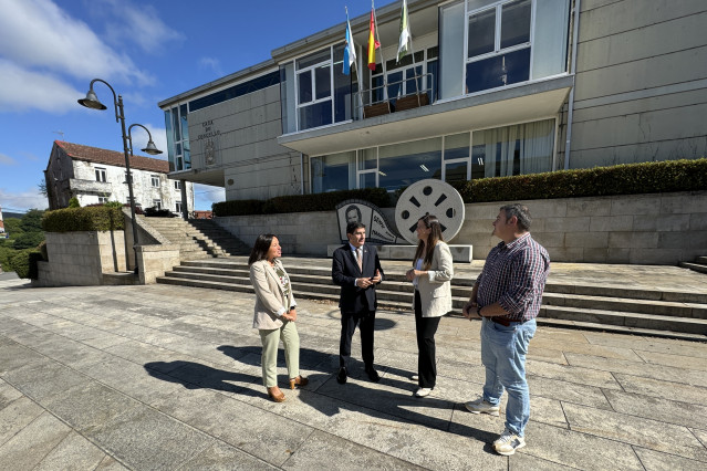 El delegado del Gobierno en Galicia, Pedro Blanco, visita Forcarei