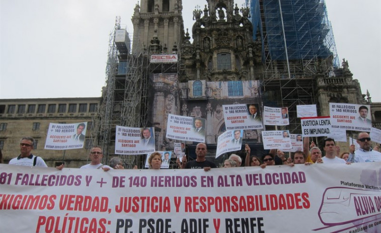 Víctimas de Angrois piden que Rajoy las reciba como hizo con los afectados por el Yak-42