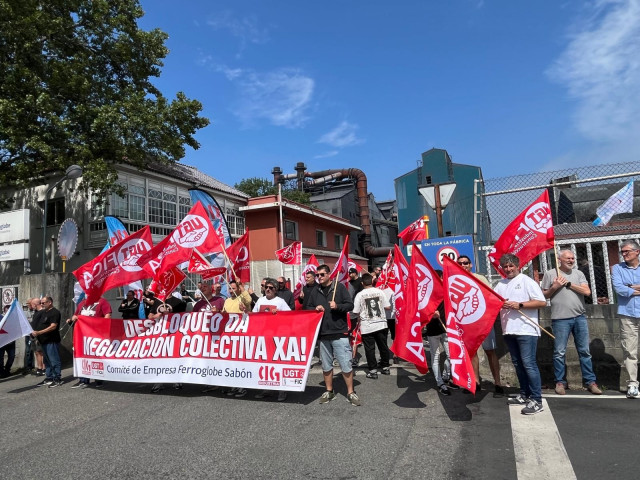 Huelga de trabajadores de Ferroglobe en Sabón (A Coruña)