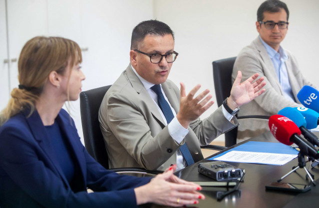 El conselleiro de Emprego, Comercio e Emigración, José González.