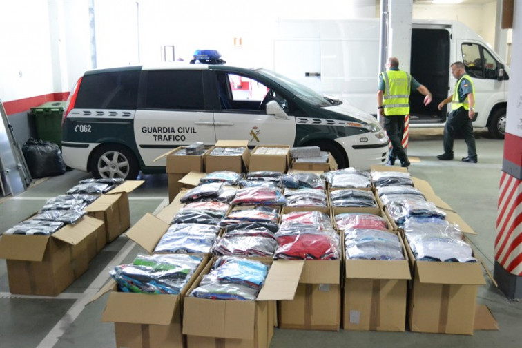 ​Detido un mozo veciño do Carballiño por un roubo nunha nave téxtil