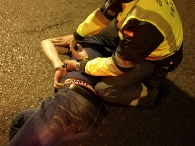 Un detenido por negarse a un control y agredir a dos guardias civiles