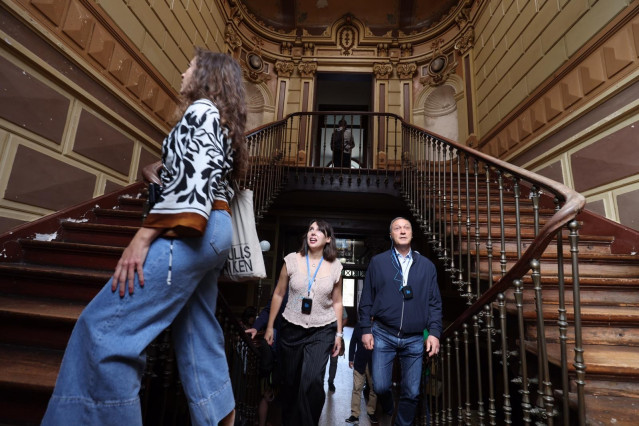 La conselleira de Economía e Industria, María Jesús Lorenzana, visita el Pazo de Lourizán.