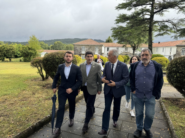 El delegado del Gobierno en Galicia, Pedro Blanco, visita Proxecto Home en Val do Dubra (A Coruña)
