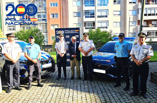 Policías españoles y portugueses patrullan juntos un año más por Vigo en el marco del proyecto 'Comisarías Europeas'.