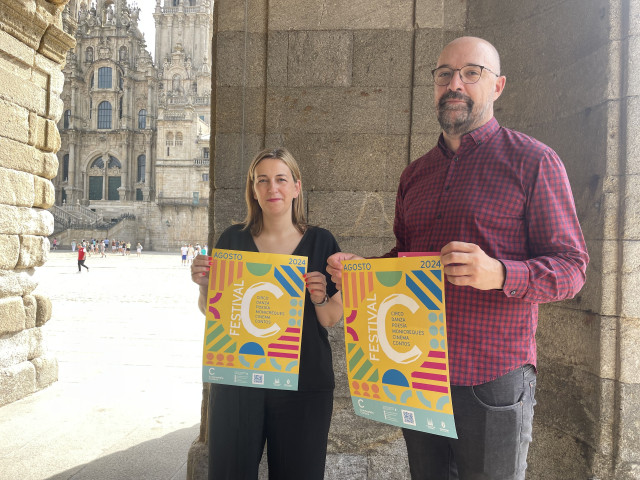 La concelleira de Capital Cultural, Míriam Louzao, y el director gerente del Auditorio de Galicia, Xaquín López, en la presentación de Festival C