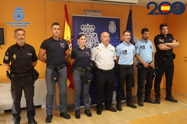 Agentes de la Policía Nacional han patrullado Santiago de Compostela entre los días 15 y 31 de julio junto a agentes de la Polizia di Stato de Italia y la Policía de Segurança Pública de Portugal.