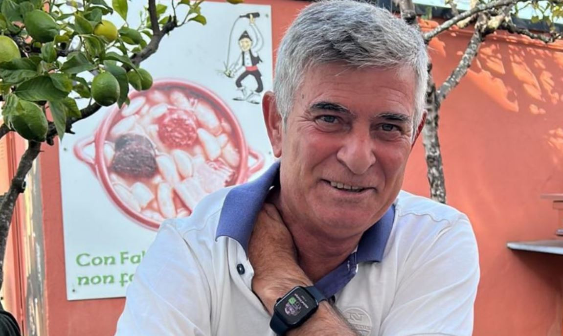 Gerardo Pu00e9rez Puga en una foto publicada por Alfonso Rueda en redes sociales en un mensaje de condolencias