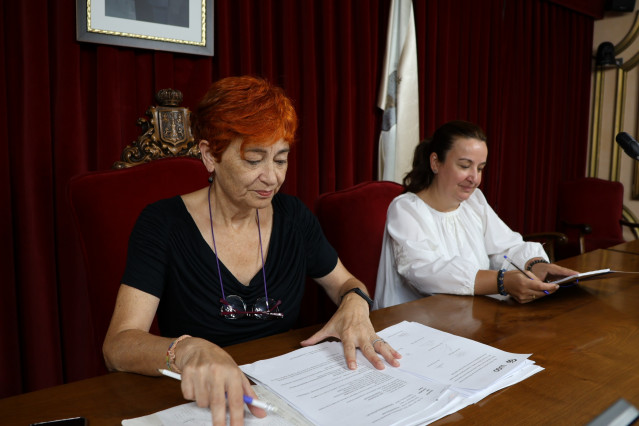 La concejala de Cultura, Turismo e Promoción da Lingua, Maite Ferreiro, durante la reunión este viernes de la comisión de fiestas del San Froilán para anunciar a la pregonera de los festejos patronales. En Lugo, a 30 de agosto de 2024.