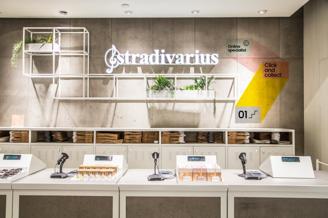 Archivo - Tienda Stradivarius.