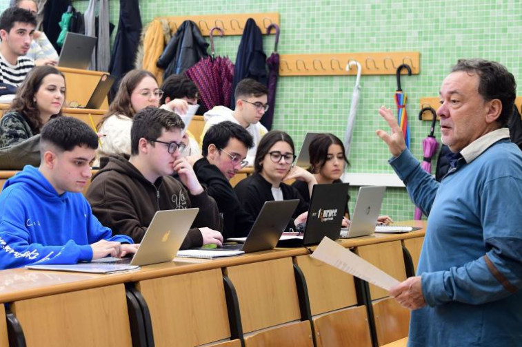 Archivo - Clase en la Facultad de Filología de la USC.