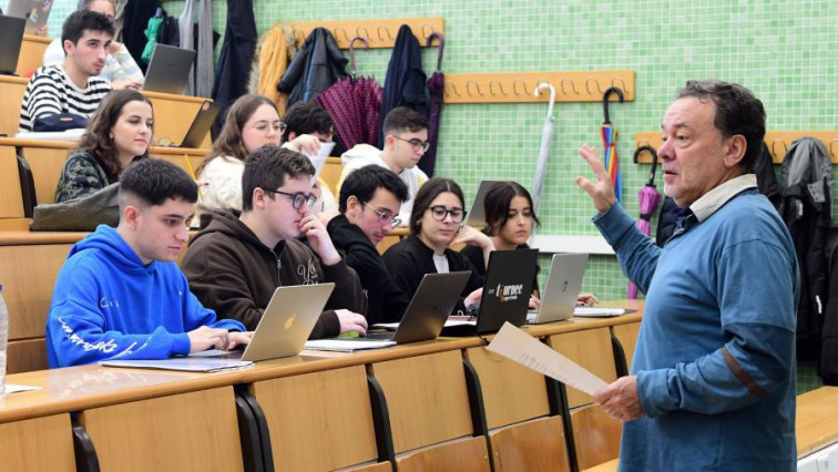1.500 euros en premios para los universitarios de la USC que mejor escriban en gallego