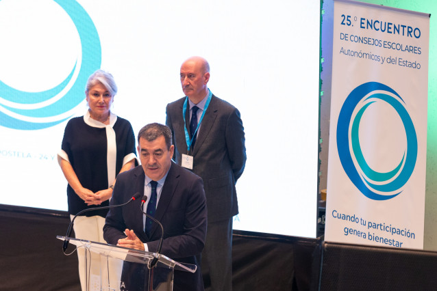 El conselleiro de Educación, Ciencia, Universidades e FP, Román Rodríguez, inaugura el XXV Encuentro de Consejos Escolares Autonómicos y del Estado