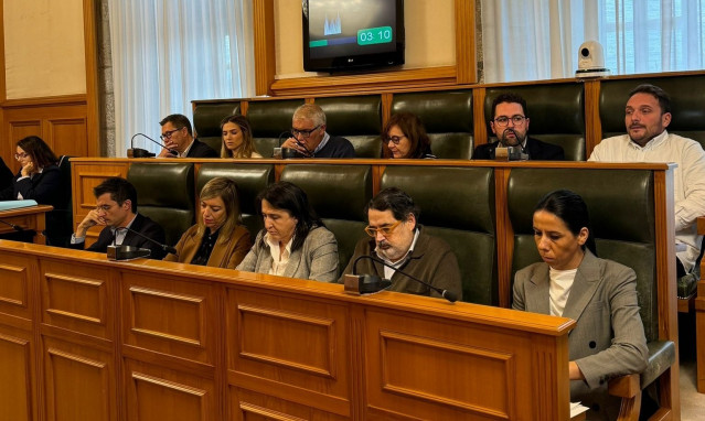 Concejales del PP de Santiago en un pleno en el Ayuntamiento.