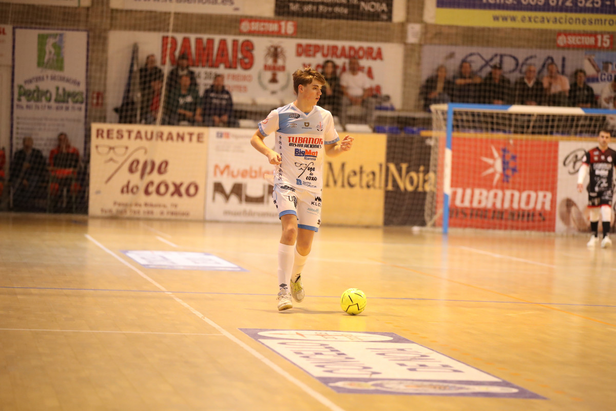 Koeman jugando con el Noia