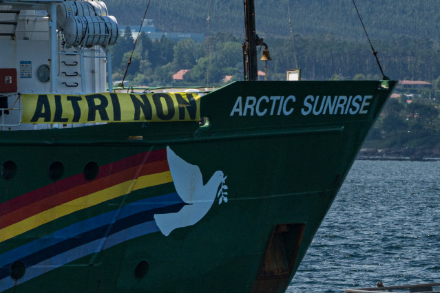 Archivo - El barco de Greenpeace, Arctic Sunrise, a 12 de junio de 2024, a su llegada a la Ría de Arousa, A Coruña, Galicia (España).