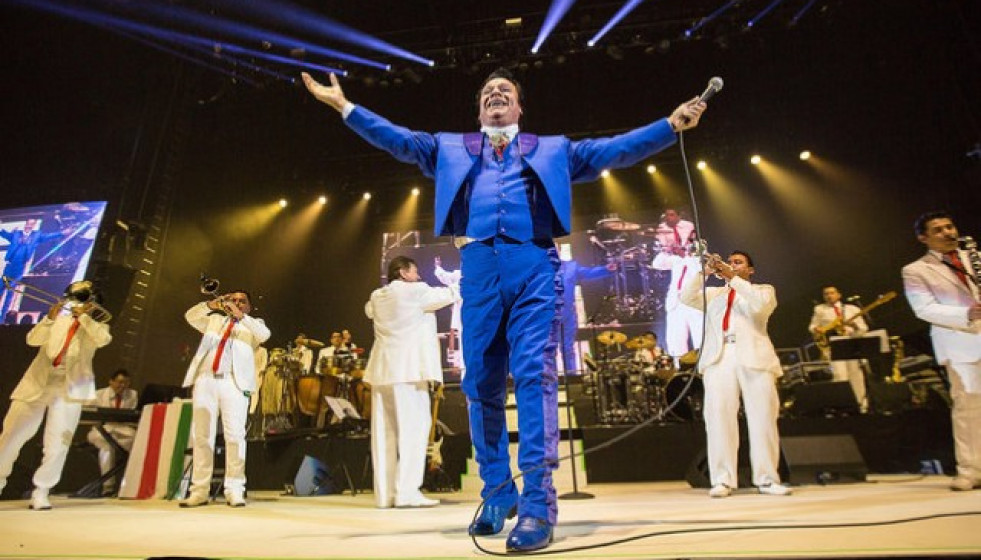 Juangabrielvolver2015billboard1548