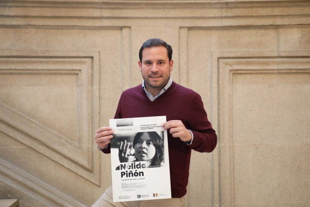 Jorge Cubela, Diputado de Cultura de la Diputación de Pontevedra y Alcalde de Cerdedo-Cotobade como el cartel de 