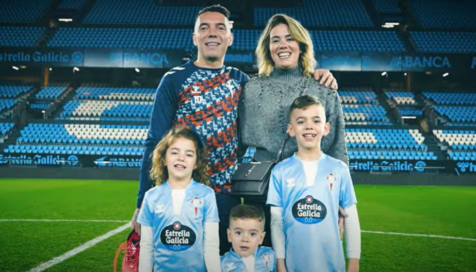 Iago Aspas con su familia