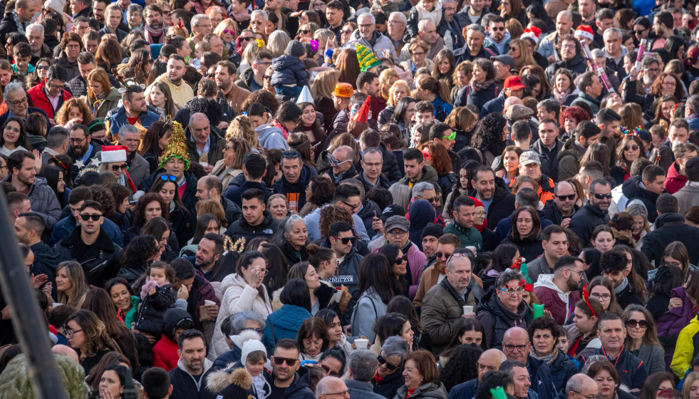 Archivo - Fiesta de las uvas para celebrar el Año Nuevo en Vilagarcía