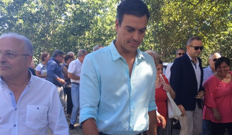 ​Sánchez comprométese a “poñer fin ao fracaso de Mariano Rajoy”