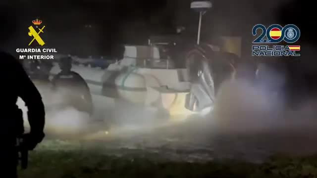 (Vídeo) Un gallego ayudó al clan de los Balcanes en el desembarco de una tonelada de cocaína en Vilaxoán
