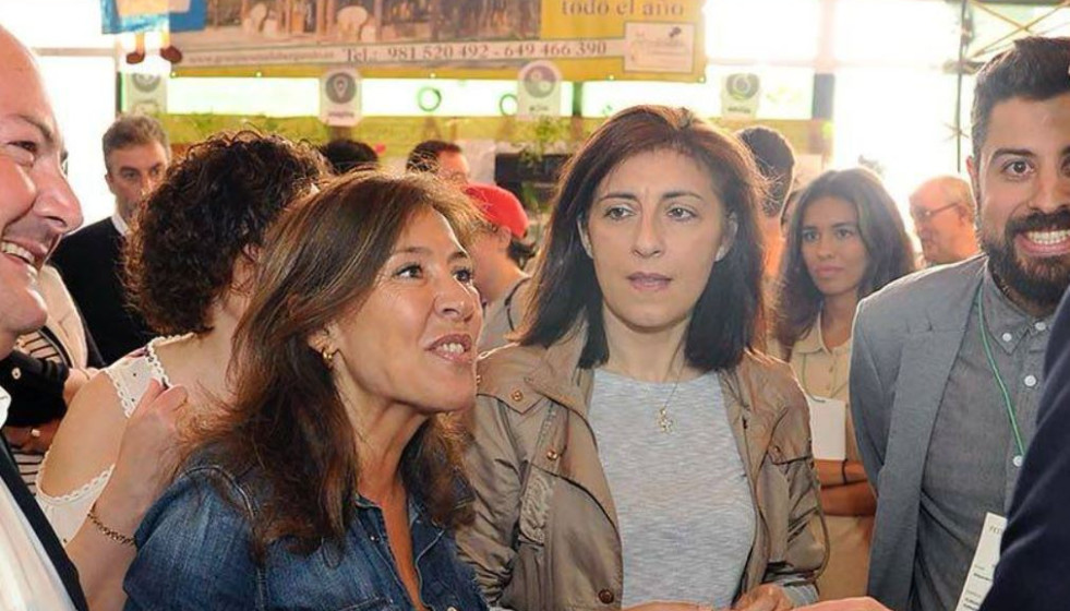 La directiva de Greenalia Beatriz Mato y la actual conselleira de Medio Ambiente Ángeles Vázquez cuando las dos eran conselleiras en 2018 en una foto del Concello de Culleredo