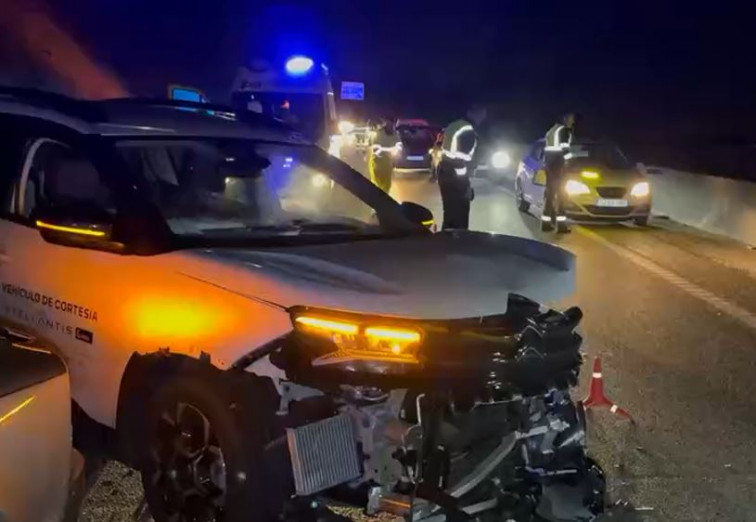 Dos guardias civiles heridos tras atropellarlos un conductor borracho en la autopista AP9 en Vigo
