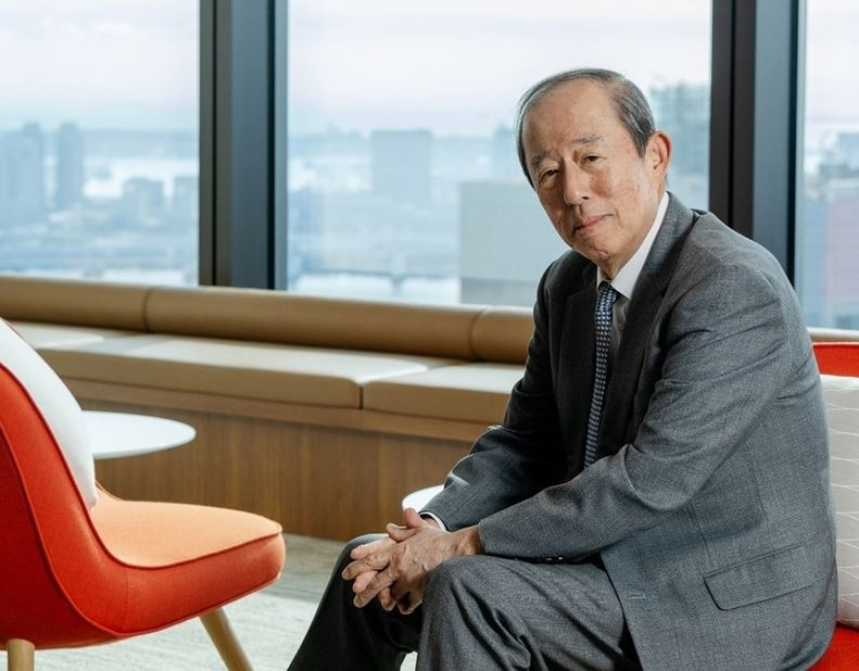 Makoto Inue CEO de Orix en una foto de la empresa de Japu00f3n