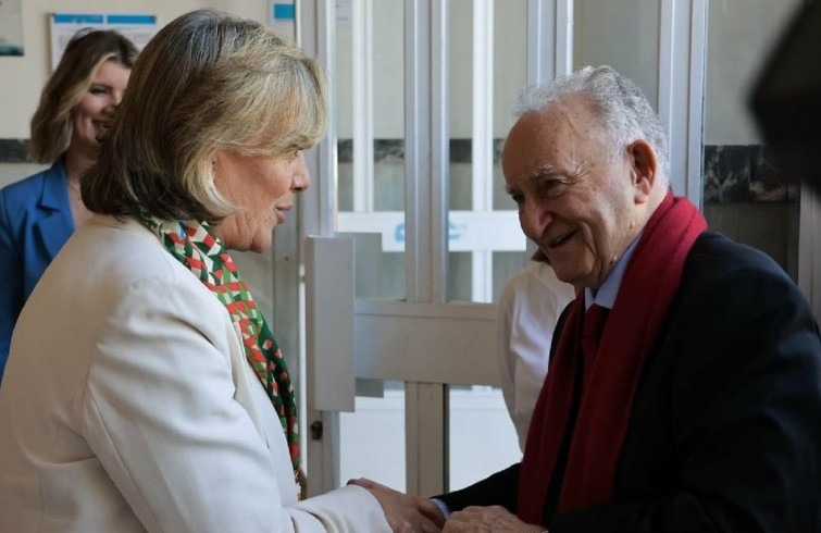 ¿Merece Alonso Montero, de 95 años, ser hijo adoptivo de Lugo? El PSOE dice que sí y su socio el BNG que no