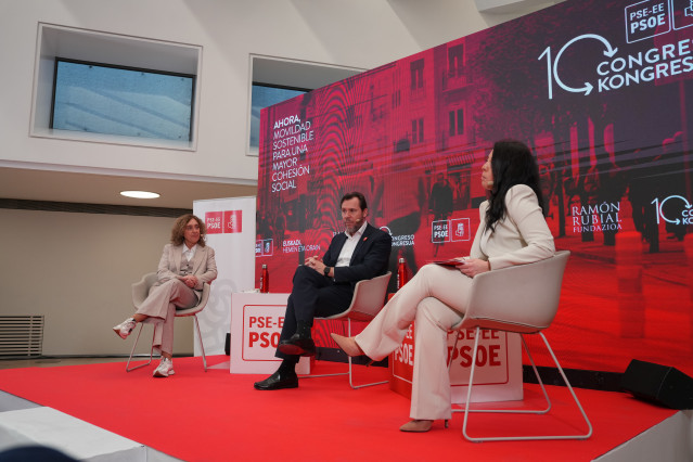 El ministro de Transportes y Movilidad Sostenible, Óscar Puente, en el Congreso del PSE-EE en San Sebastián.