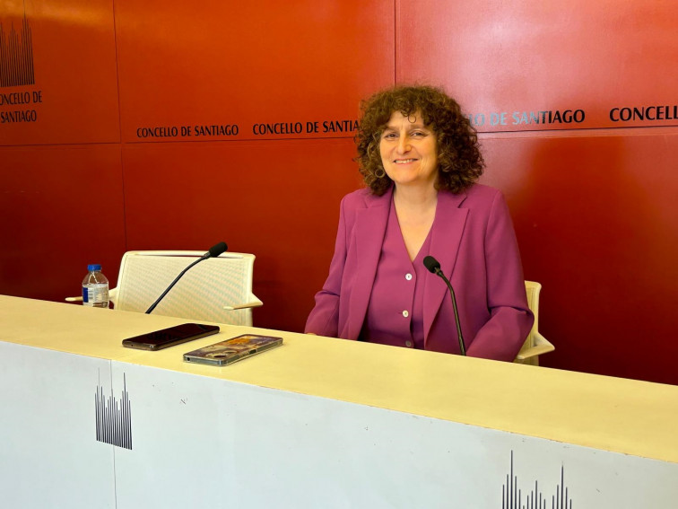 La alcaldesa de Santiago insiste en que no hay 