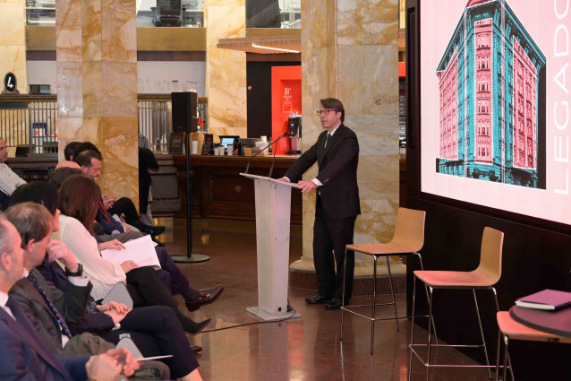 El conselleiro de Facenda e Administración Pública, Miguel Corgos, participa en el acto de celebración de los 100 años de la existencia del edificio del Banco Pastor de A Coruña.