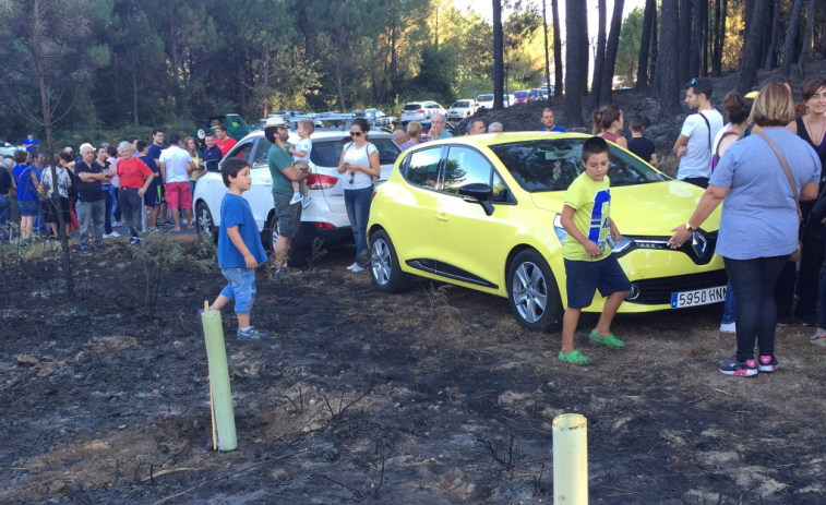 Extinguido o incendio de Entrimo tras queimar 3.000 hectáreas