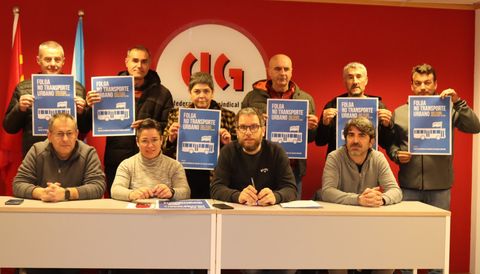 Representantes del personal del transporte urbano de Santiago.