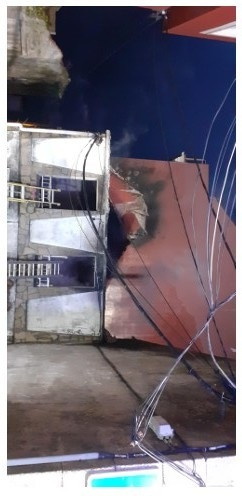 Incendio en una casa abandonada de Malpica de Bergantiños (A Coruña).