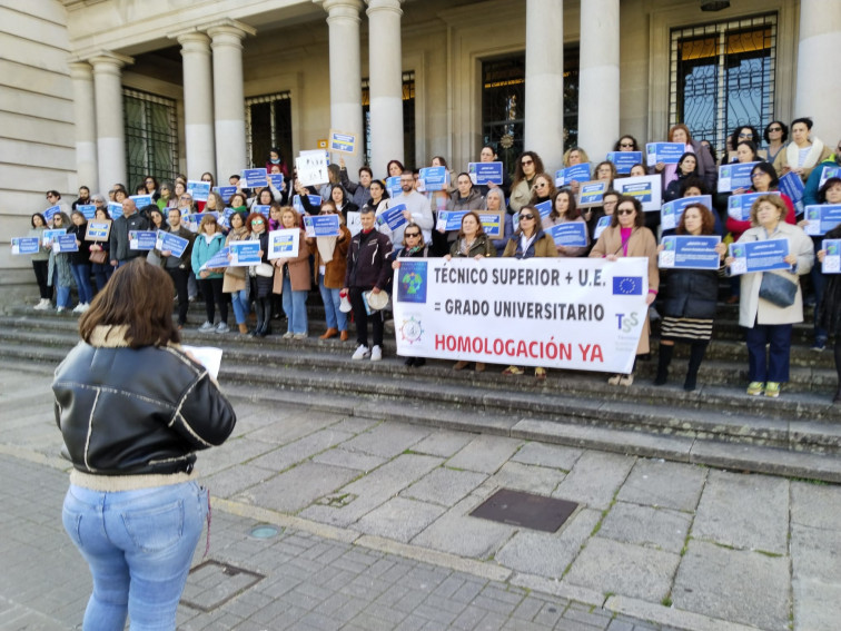 Técnicos Superiores Sanitarios de Galicia alzan la voz: exigen mejoras y reconocimiento profesional