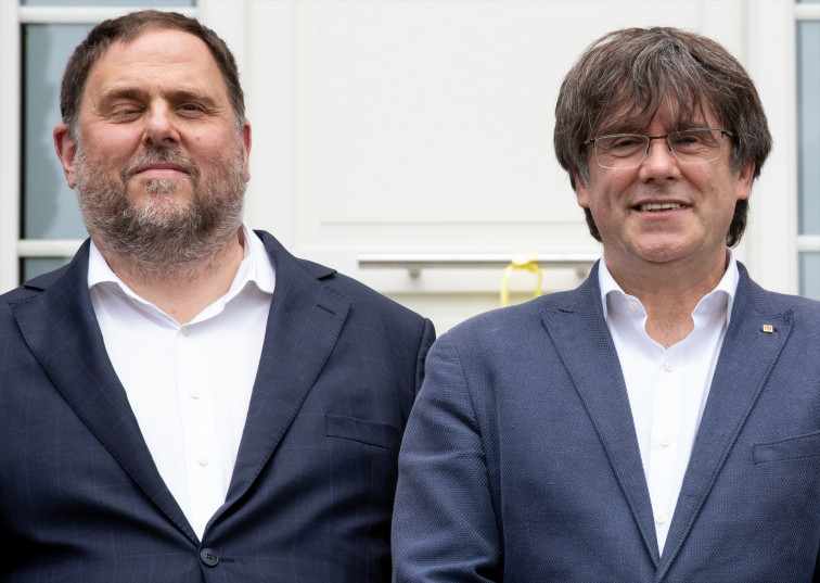 Junqueras escenifica su vuelta al ruedo político frente a Puigdemont